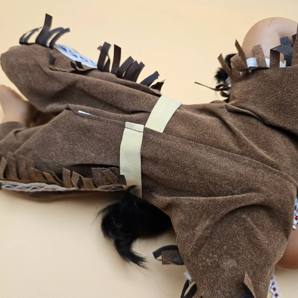 Native American Indian Porcelain Doll Beaded Sleeping  Detailed Outfit‎ Headband